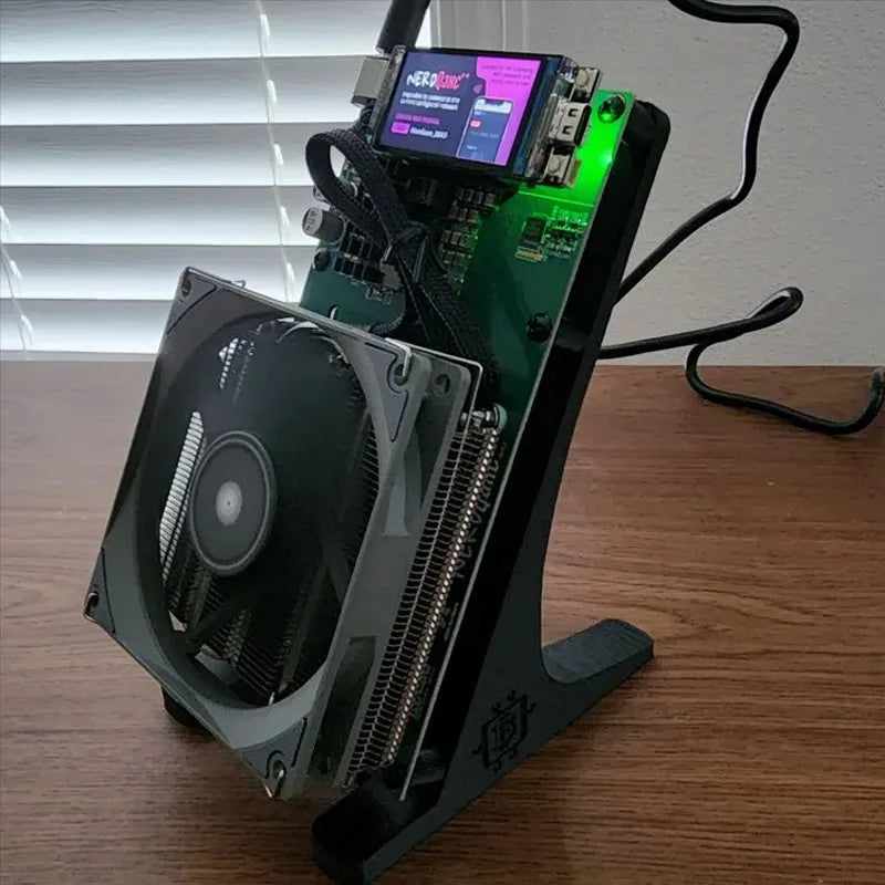 Nerdqaxe++ BTC Solo Miner 4.8T-5TH/S 80W 4XBM1370 ASIC Chip Open Source Bitcoin Crypto Miner Silent Miner