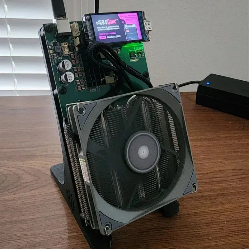Nerdqaxe++ BTC Solo Miner 4.8T-5TH/S 80W 4XBM1370 ASIC Chip Open Source Bitcoin Crypto Miner Silent Miner